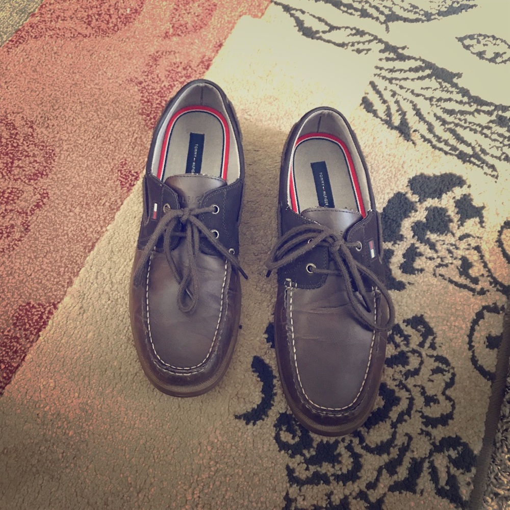 10.5 Tommy Hilfiger shoes !