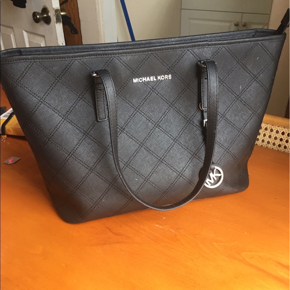Black authentic Michael kors bag