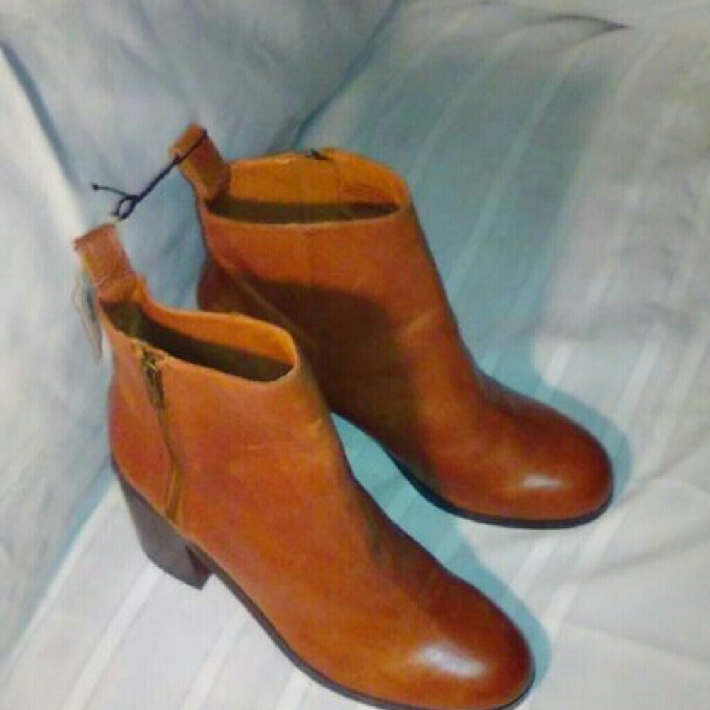NWT Gap Ankle Boot's