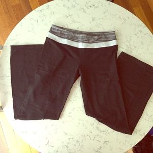 Lululemon Groove Pants - reversible sz. 10
