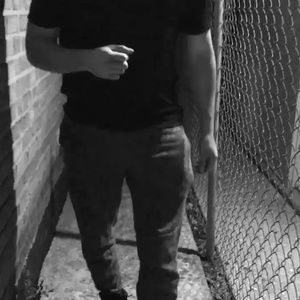 Meet your Posher, Carlos