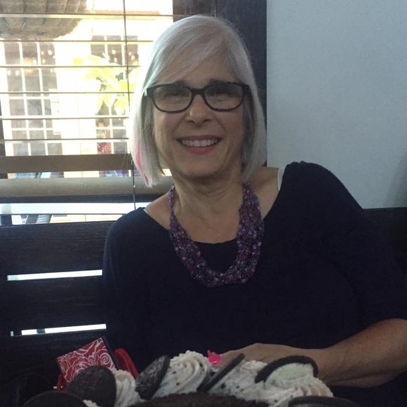 Meet your Posher, Nina - Picture 1 of 1