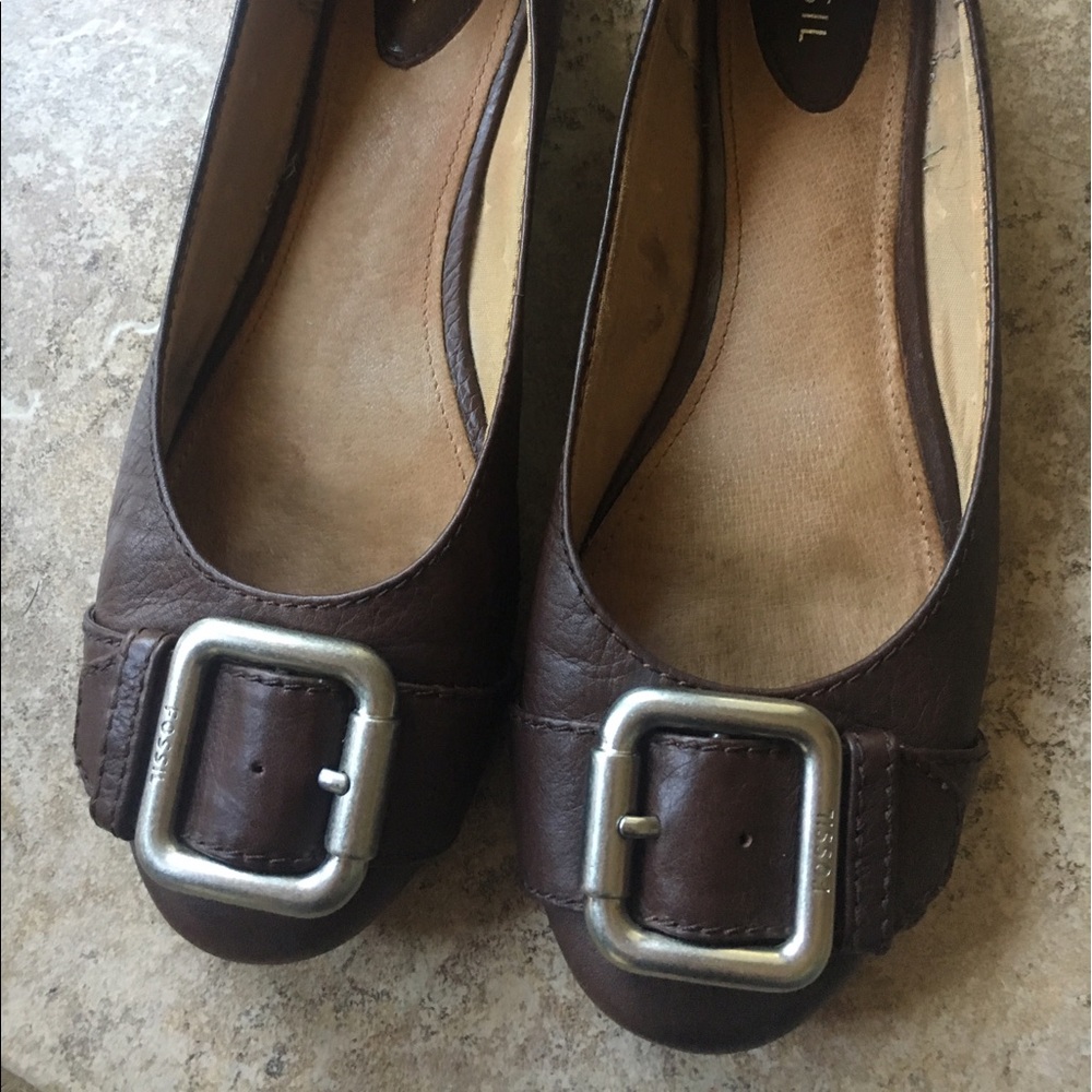 Fossil brown leather flats
