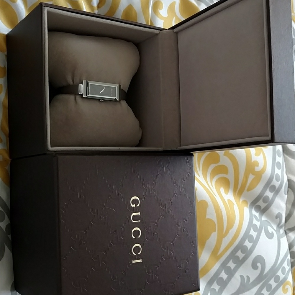 Gucci watch-like new