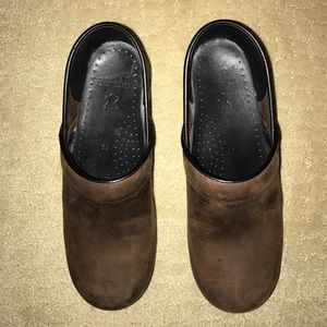 Dansko clogs size 38 oiled brown color