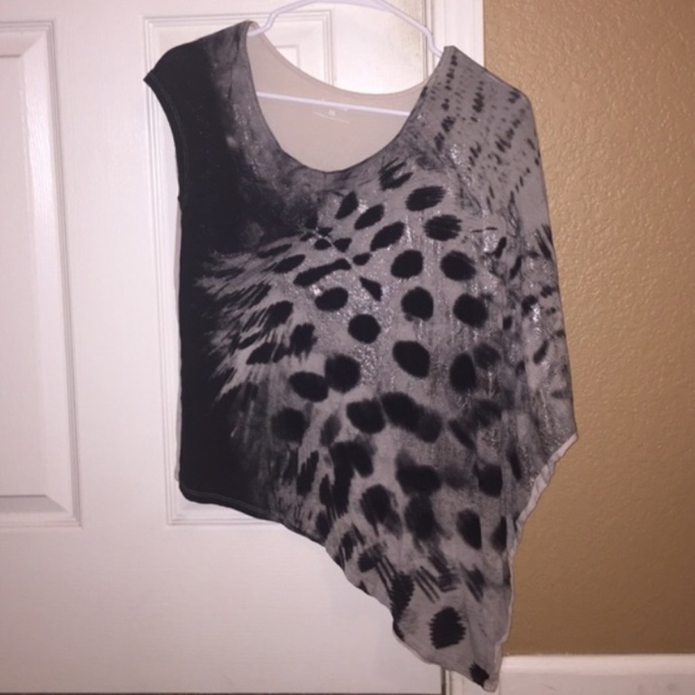 One shouldered leopard print shirt