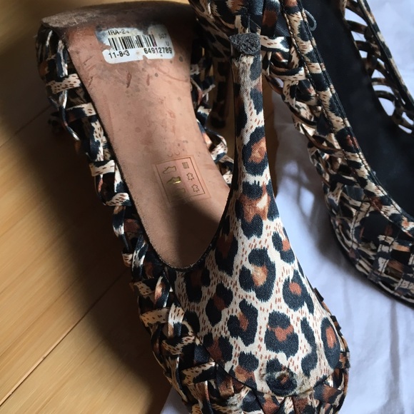 Unique Aldo leopard lattice heels - Picture 4 of 5