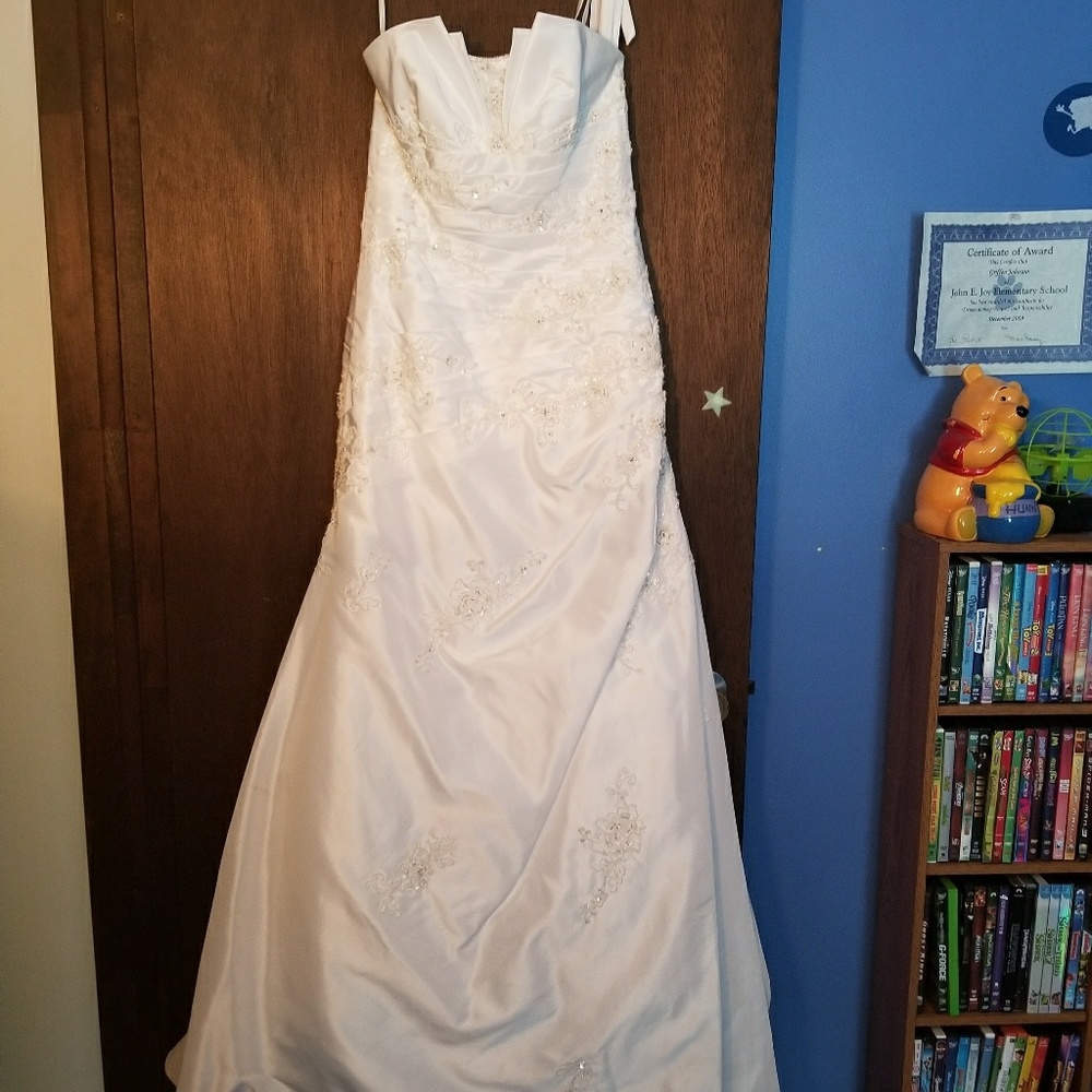 Wedding dress & accessories