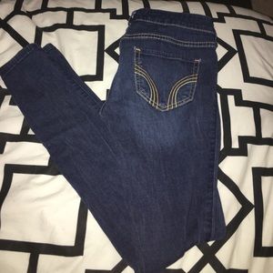 Hollister dark wash jegging size 3