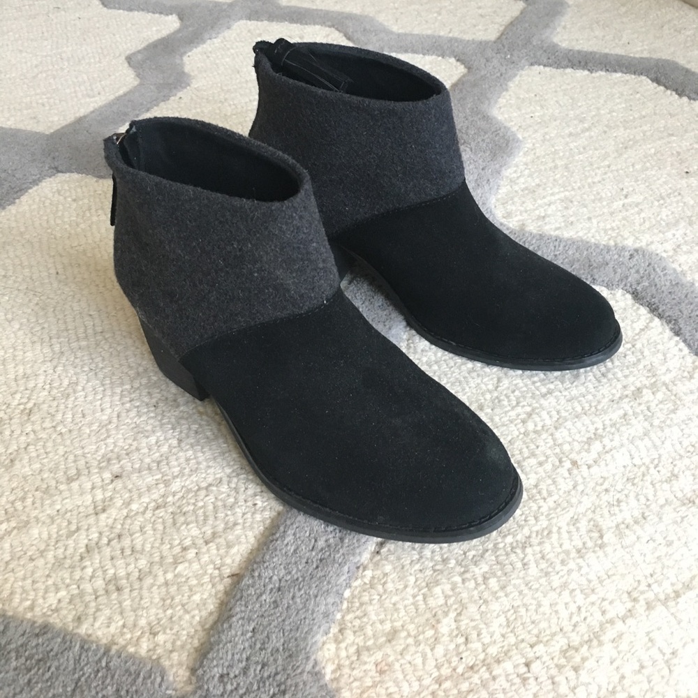 Toms Booties size 6.5