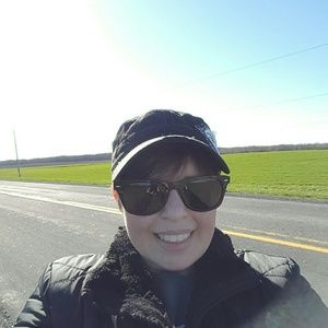 Meet your Posher, Christina