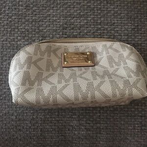 MICHAEL KORS MAKEUP BAG 💄 💼