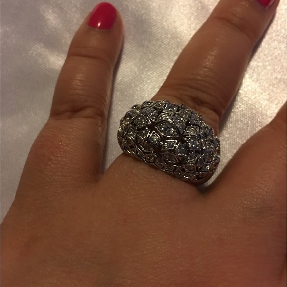 SALE!!!πHPπ Beautiful Platinum Plated Ring - Picture 5 of 5