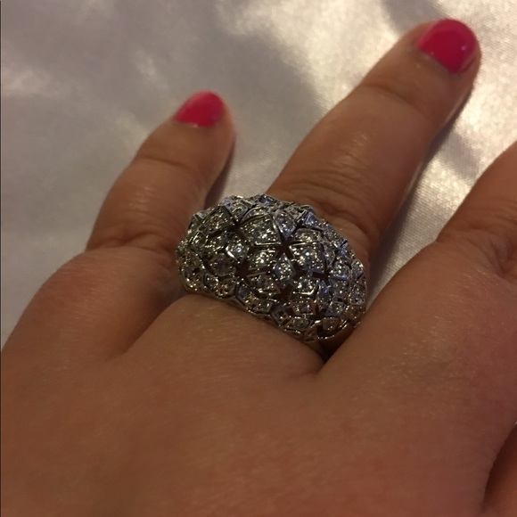 SALE!!!πHPπ Beautiful Platinum Plated Ring - Picture 2 of 5