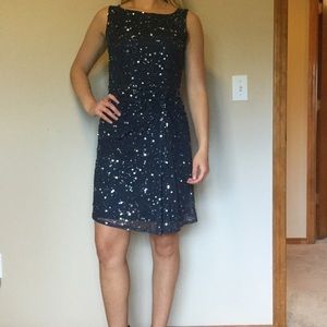 Sequins navy blue dress.