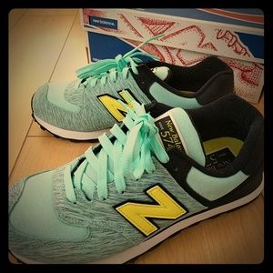 New Balance Women's Sneakers 574 Classics size 9