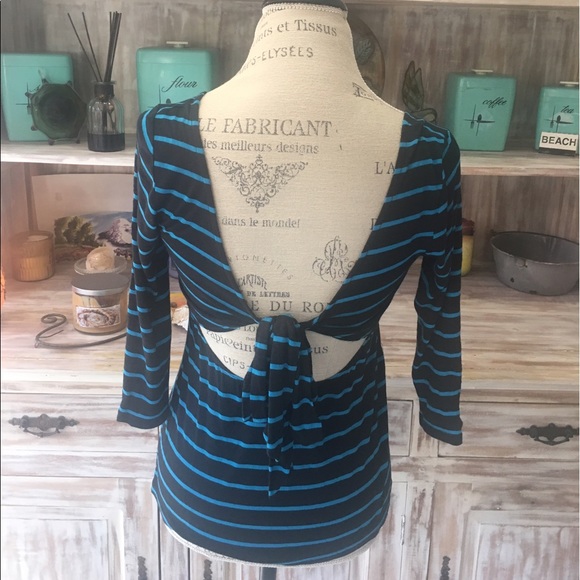 NWOT "Waterlily" blue striped openback top - Picture 1 of 2