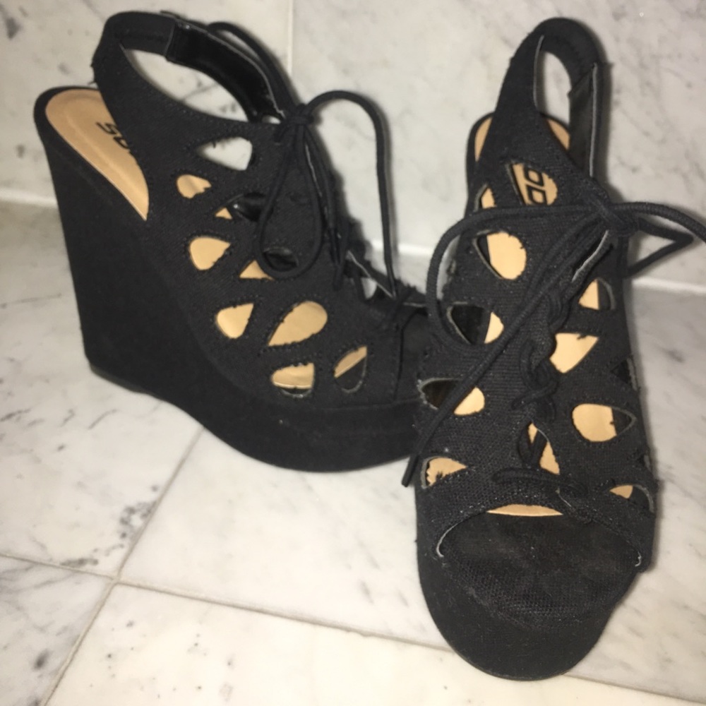Black Eyelet Wedges