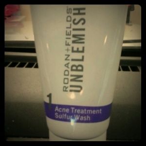 RODAN+FIELDS UNBLEMISH Acne Treatment