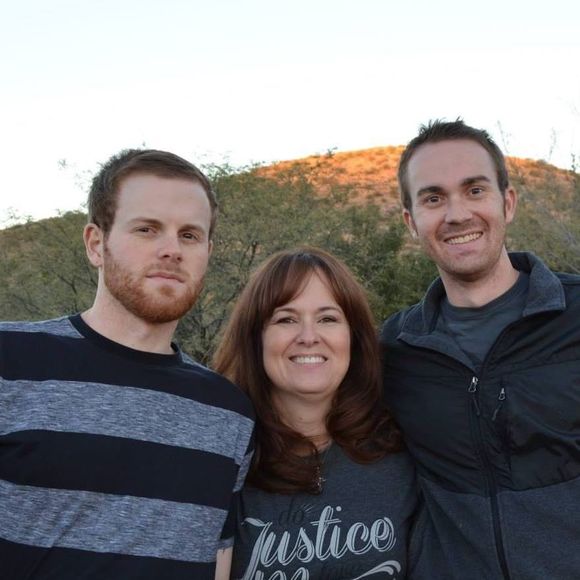 Meet your Posher, Lesleigh - Picture 1 of 1