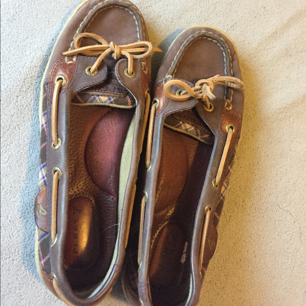 Dark plaid sperry top-sider