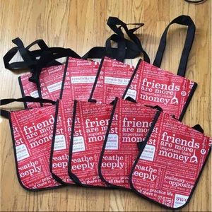 10 Lululemon shopping bags