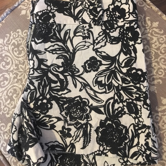 Anne Taylor Size 6 Shorts - Picture 4 of 4