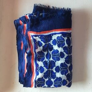 Vera Bradley Cobalt Tiles Soft Fringe Scarf