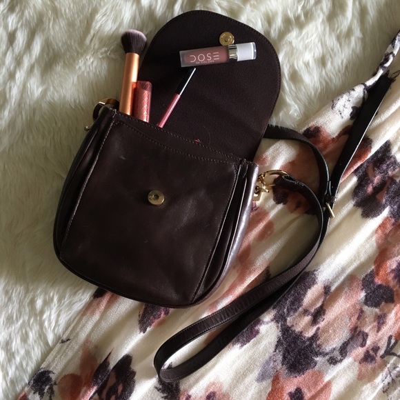 Handbags - 🥂The Leather Co. & Liz Claiborne Crossbody Bag🥂
