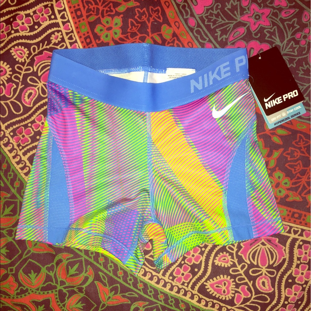Nike pros size xs brand new with tags attached!