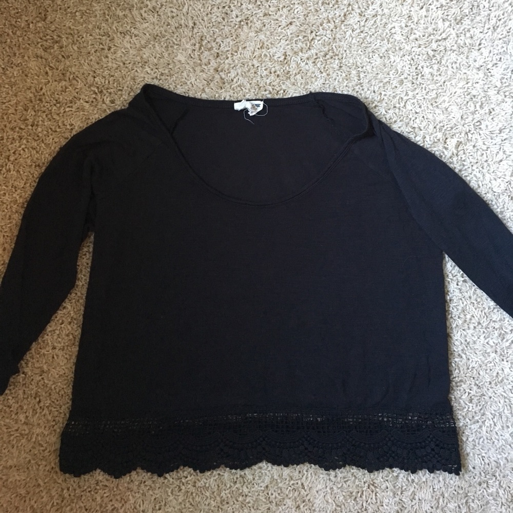 La hearts fun black concert ready crop top
