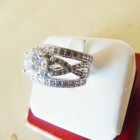 72 off Jewelry 3pc Engagement Ring with 2 wedding bands size 7 from 💍💍💍💍💍💍's closet on Poshmark