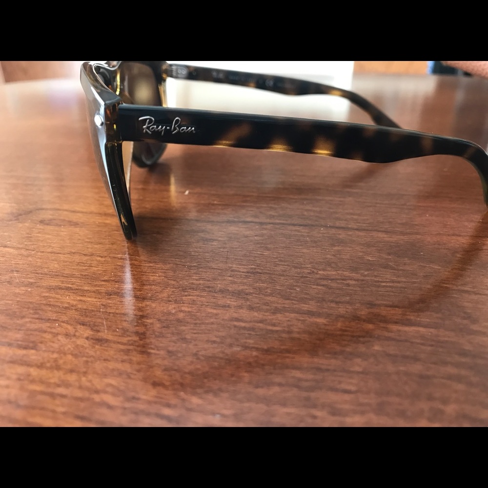 Rayban's - Picture 2 of 4