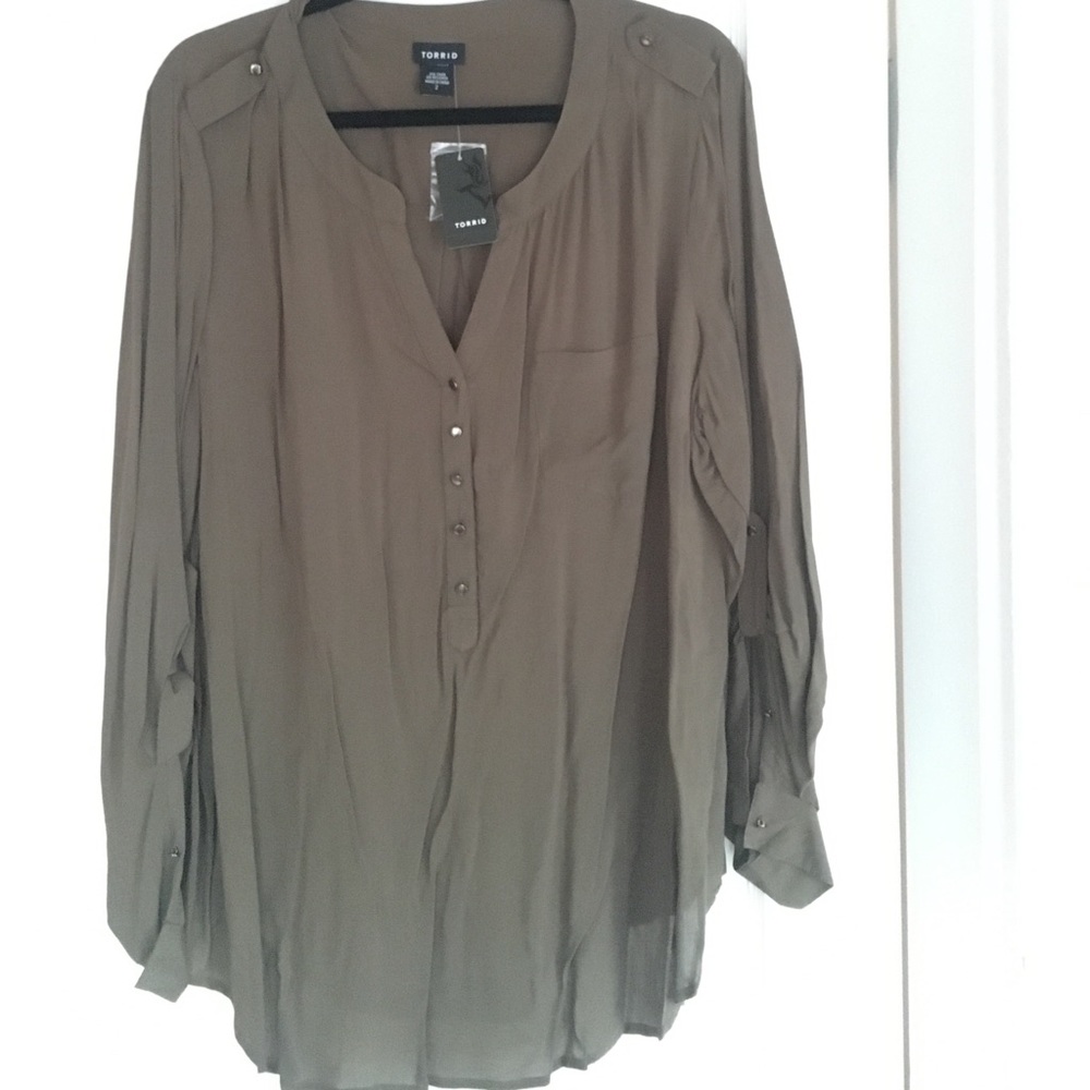 Torrid half button down long sleeve olive green
