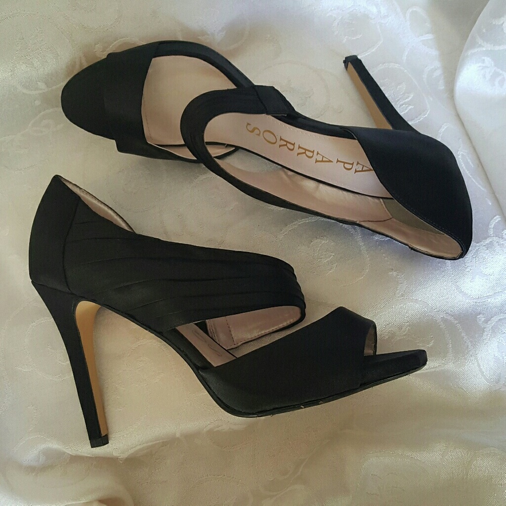 Black Sandals High Heels SIZE 8 1/2 B