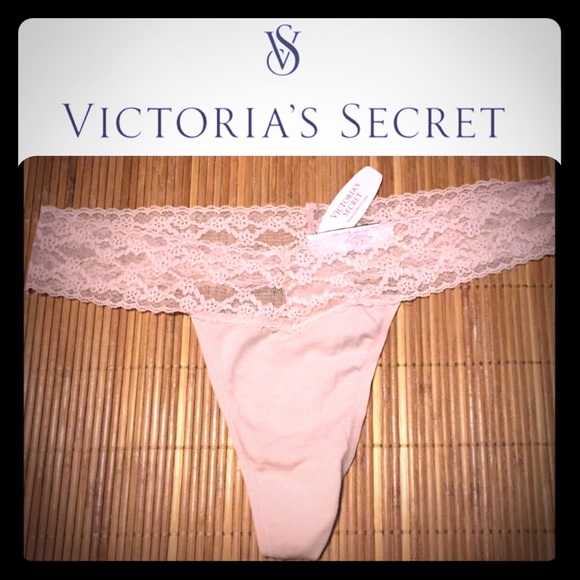 VS Low Rise Thong - Picture 1 of 3