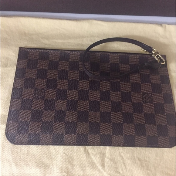 ❌SOLD❌Auth Louis Vuitton neverfull pochette - Picture 1 of 4