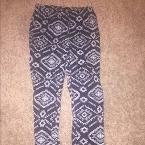 Tribal pattern leggings