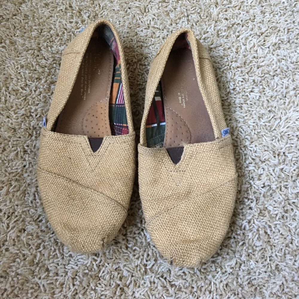 Toms tan Tribal