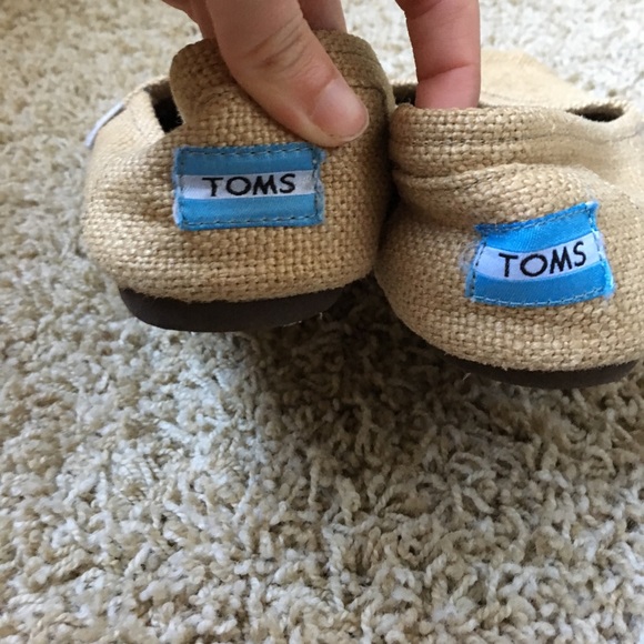 Toms tan Tribal - Picture 2 of 2