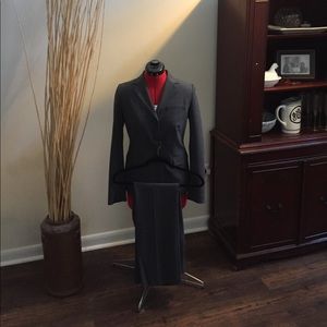 Banana Republic Suit Set with free tank top!