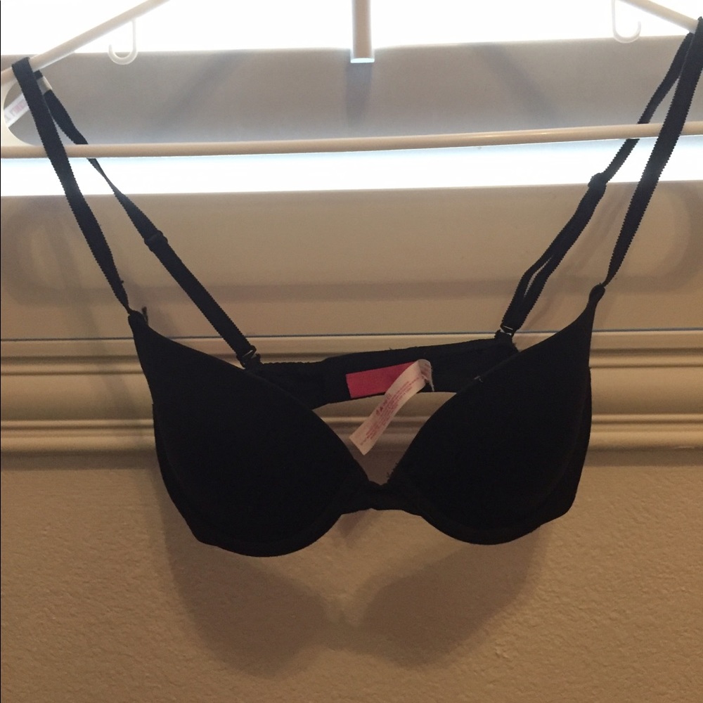 VS PINK black bra