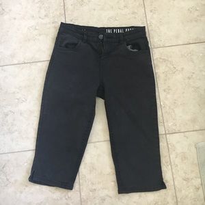 Black capris denim
