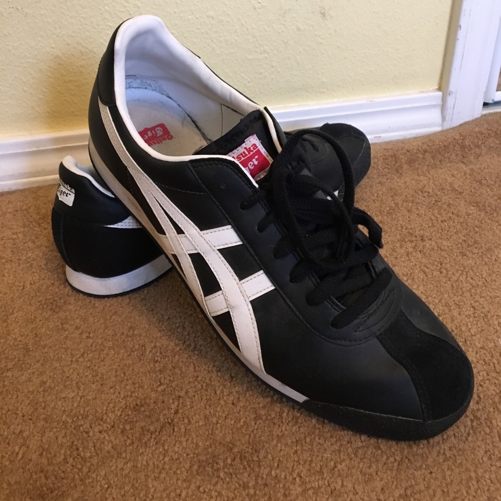 Black Onitsuka Tigers