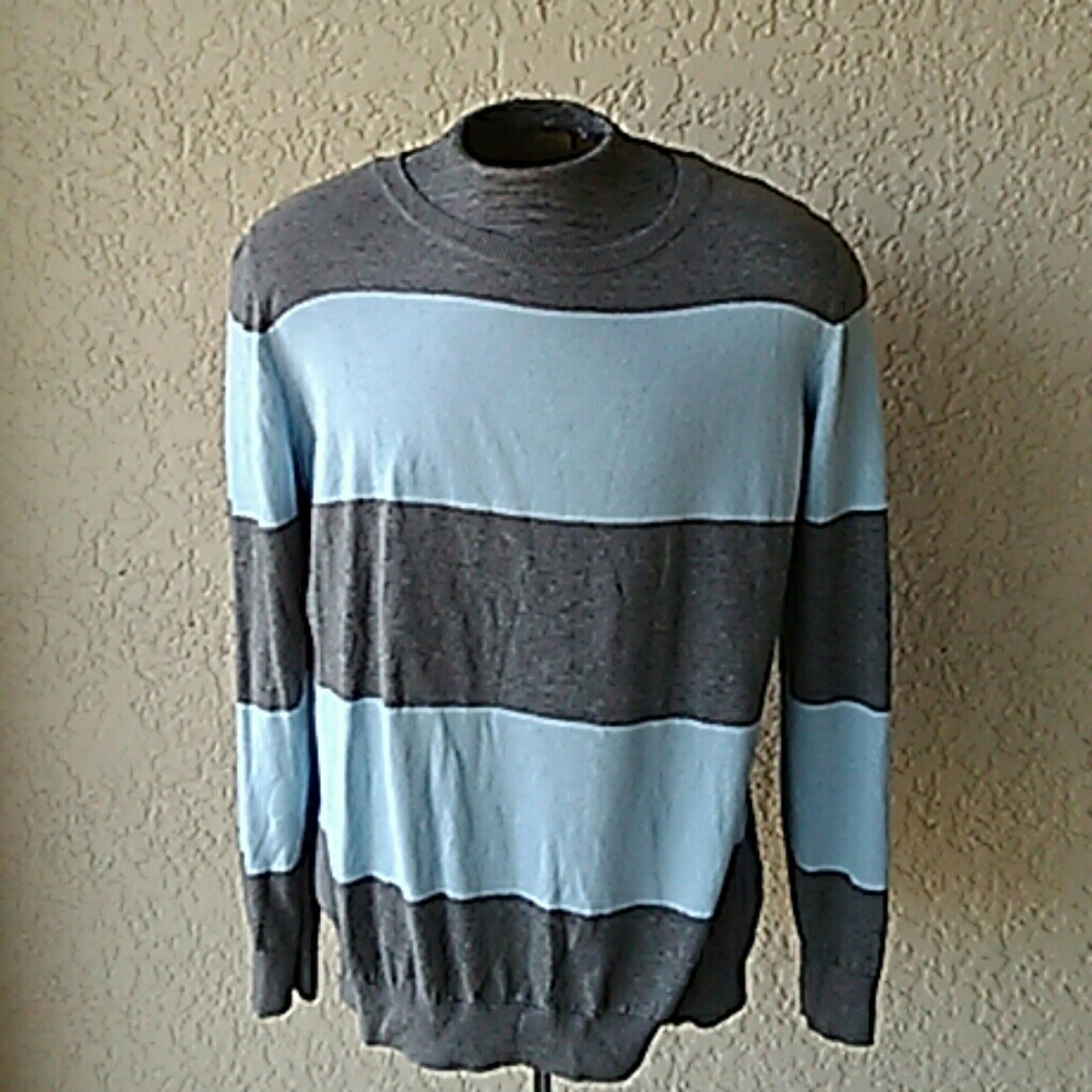 Old navy sweater size XL