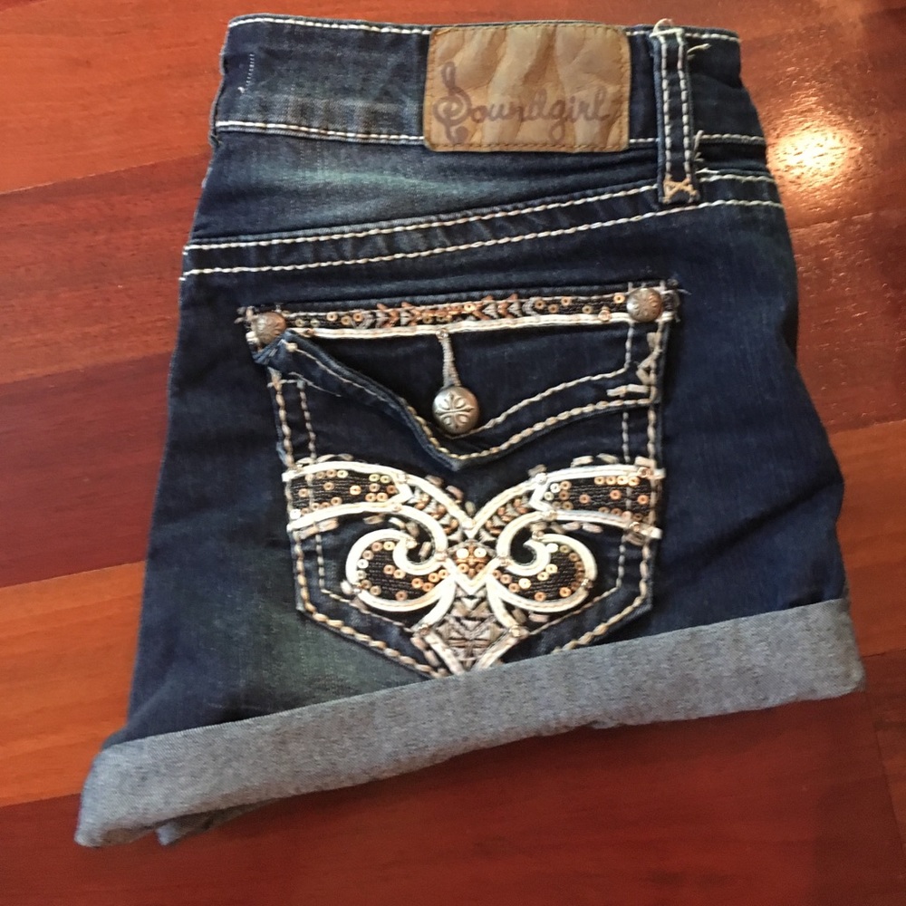 NWOT size 7 jean shorts