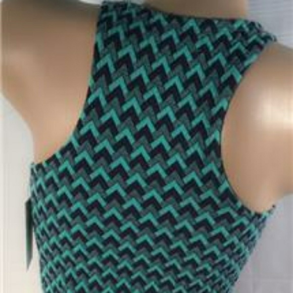 💚 VOLCOM HALTER TOP - Picture 7 of 8