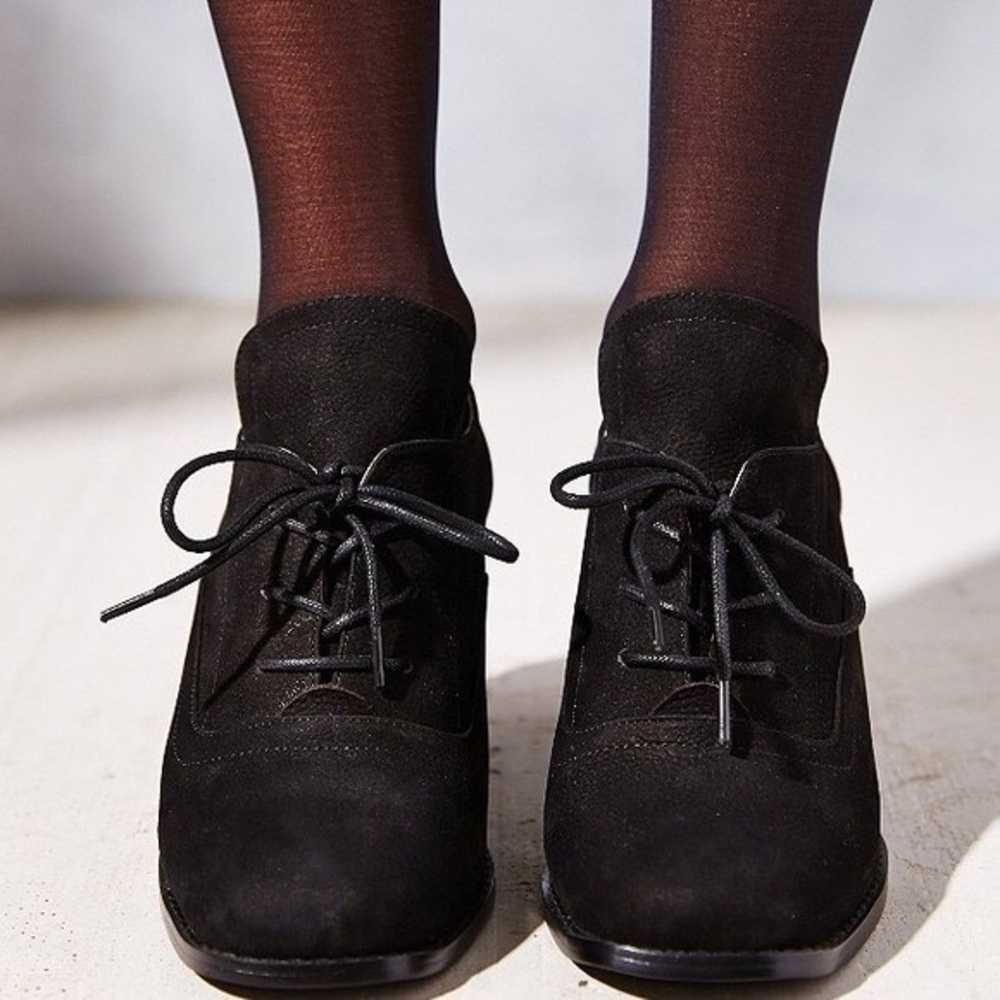 Urban Outfitters Cooperative Nia Oxford Heels 8