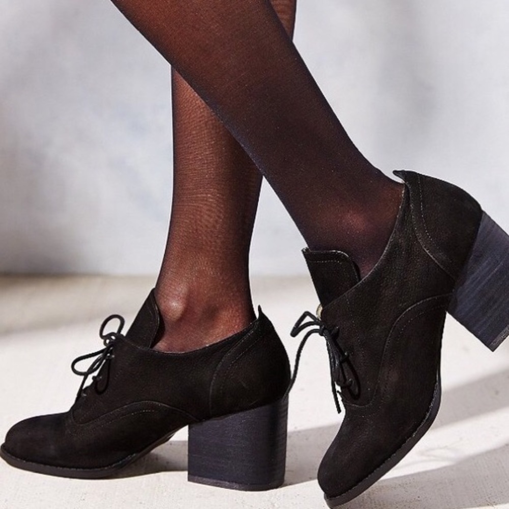 Urban Outfitters Cooperative Nia Oxford Heels 8 - Picture 3 of 8