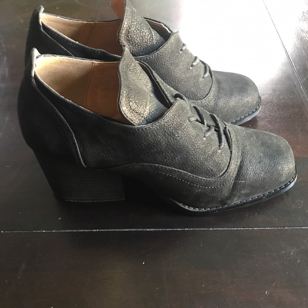 Urban Outfitters Cooperative Nia Oxford Heels 8 - Picture 8 of 8